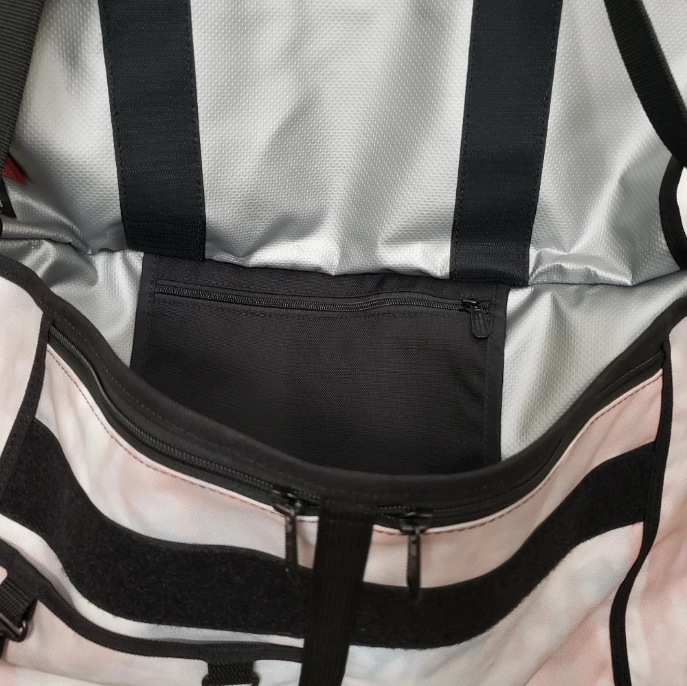 Free People Manhattan x‎ Portage Cloud Messenger Bag. NWOT.